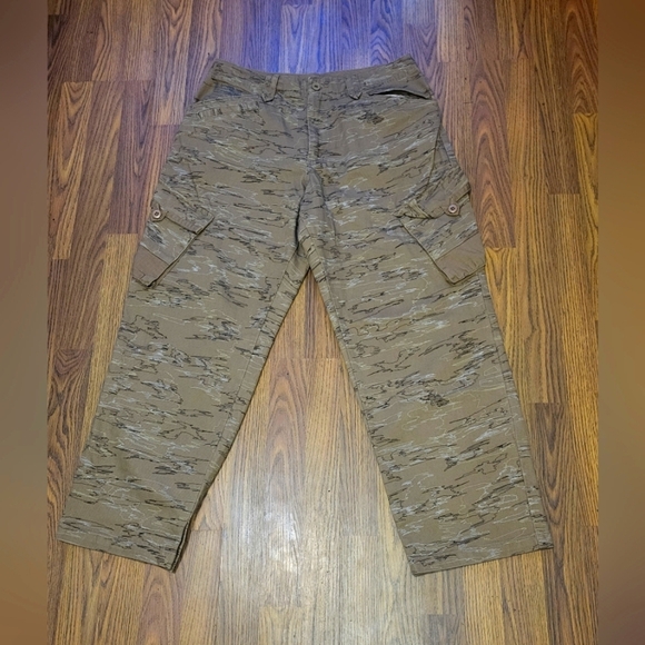 DC Shoes Tiger Stripe Camo Cargo Pants Brown Black Silver Men's 32 Skatewear B13 - Picture 1 of 12